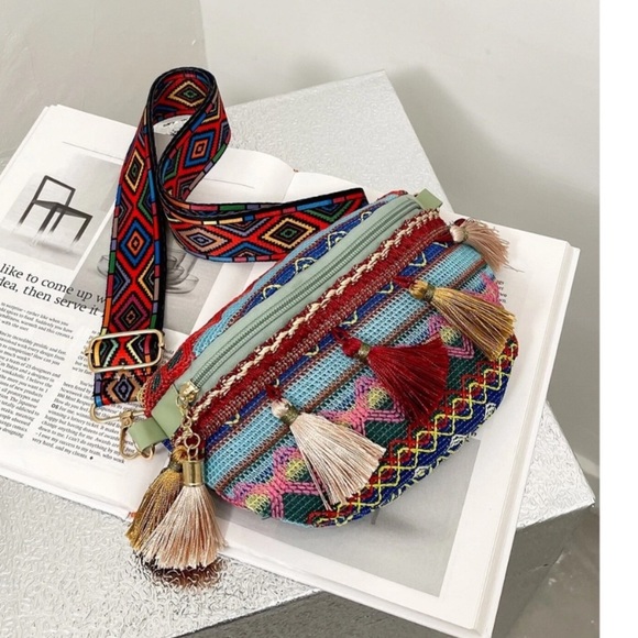 New Boho Style Tassel Fanny Pack Colorblock Crossbody Shoulder Bag NWT Aztec - Picture 6 of 16